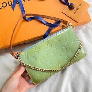 ✨🍒Authentic Vernis pochette 🍒✨